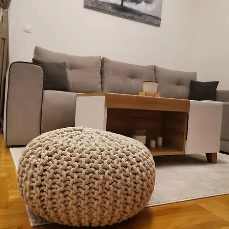 Apartment Wind